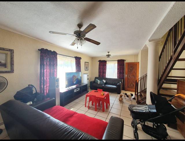 3 BEDROOM TOWNHOUSE FOR SALE IN BO-DORP